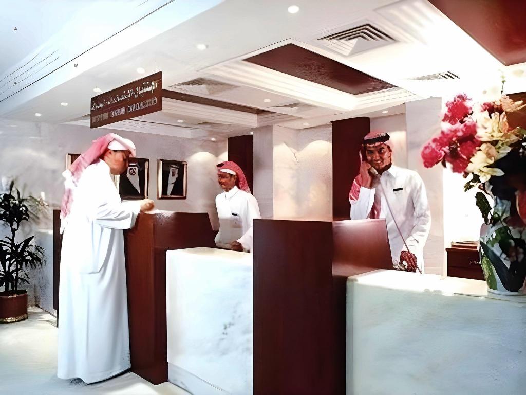 Popular attractions Area Nearby Property